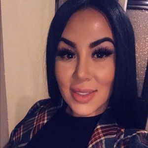 Meet your Posher, Angelica